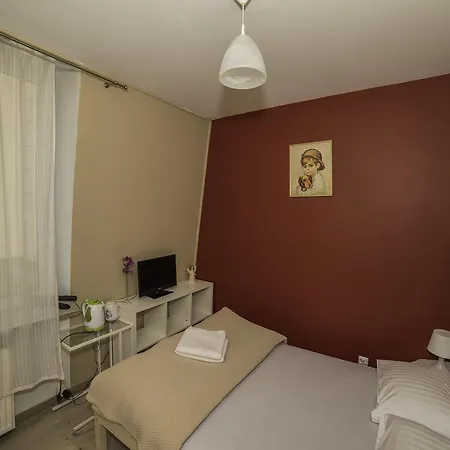 City Centre Private Rooms *